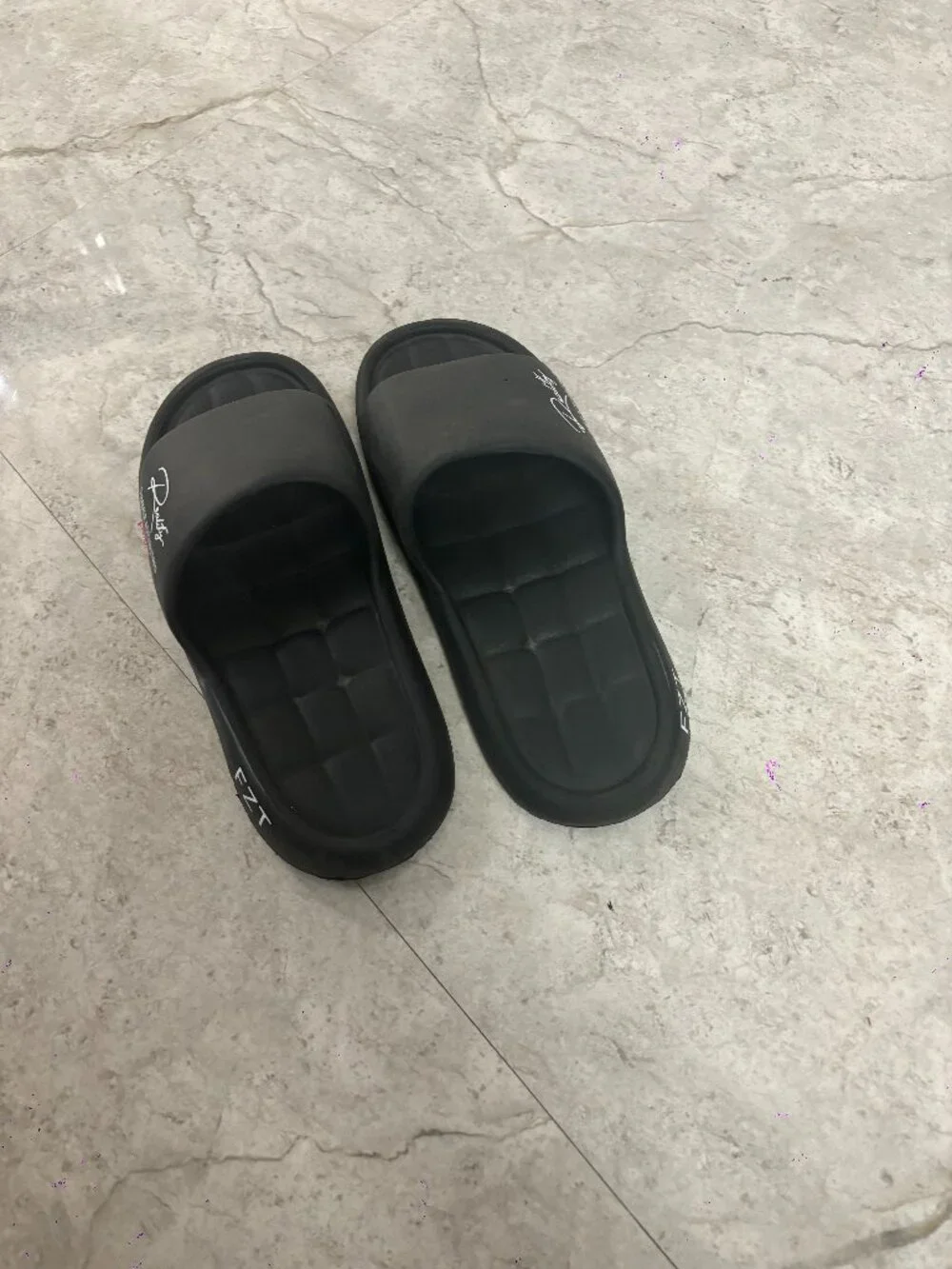 Black slippers for men, small size